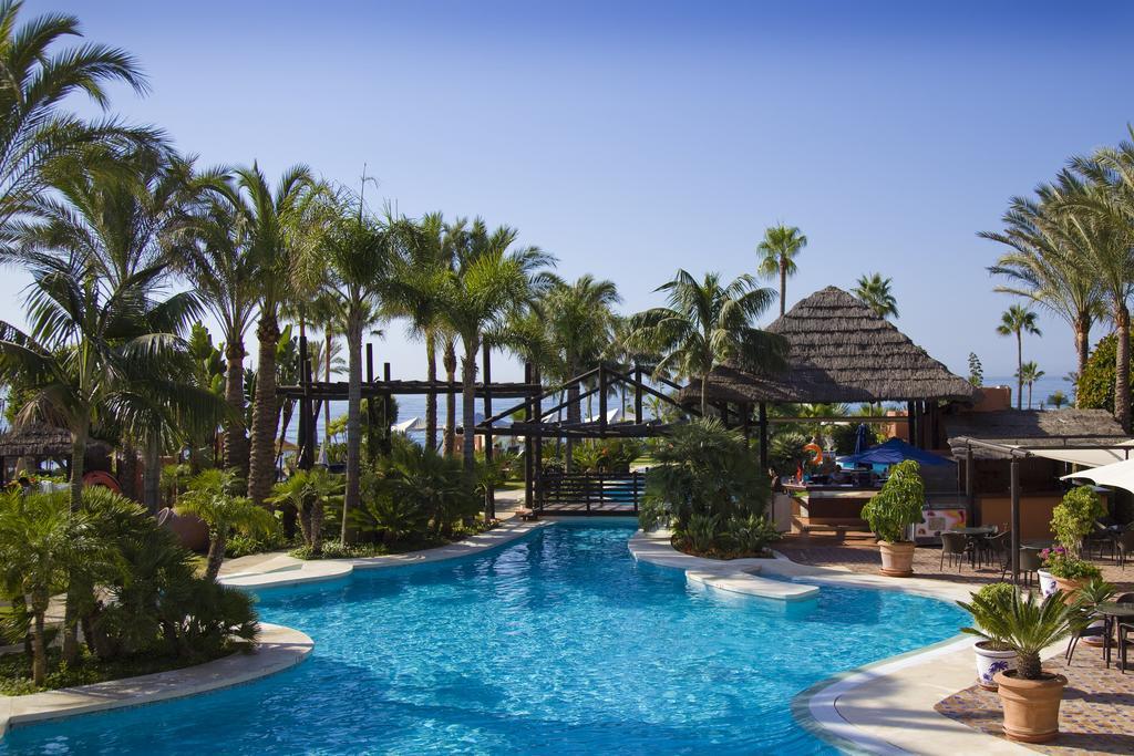 Bahia Beach Apartments Estepona Ngoại thất bức ảnh