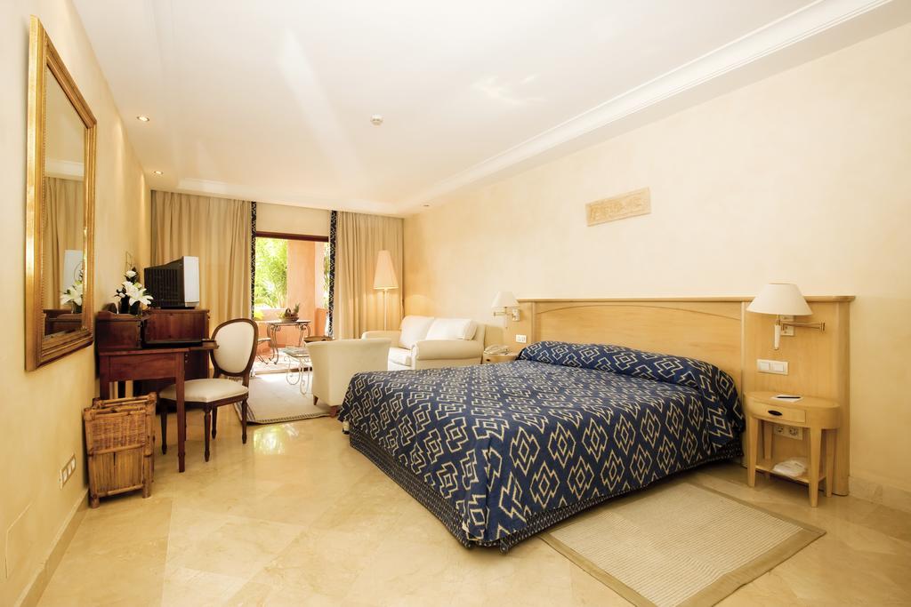 Bahia Beach Apartments Estepona Phòng bức ảnh