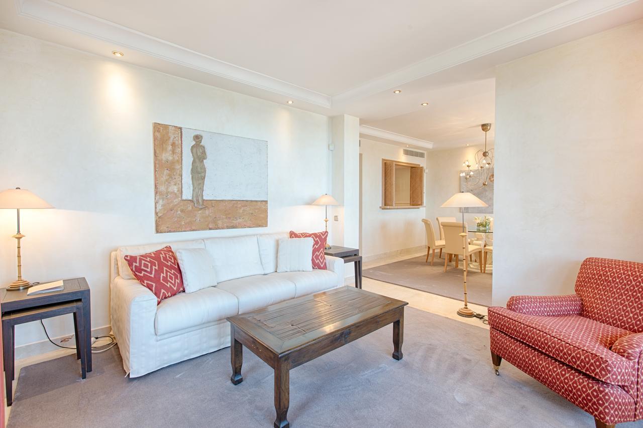 Bahia Beach Apartments Estepona Ngoại thất bức ảnh