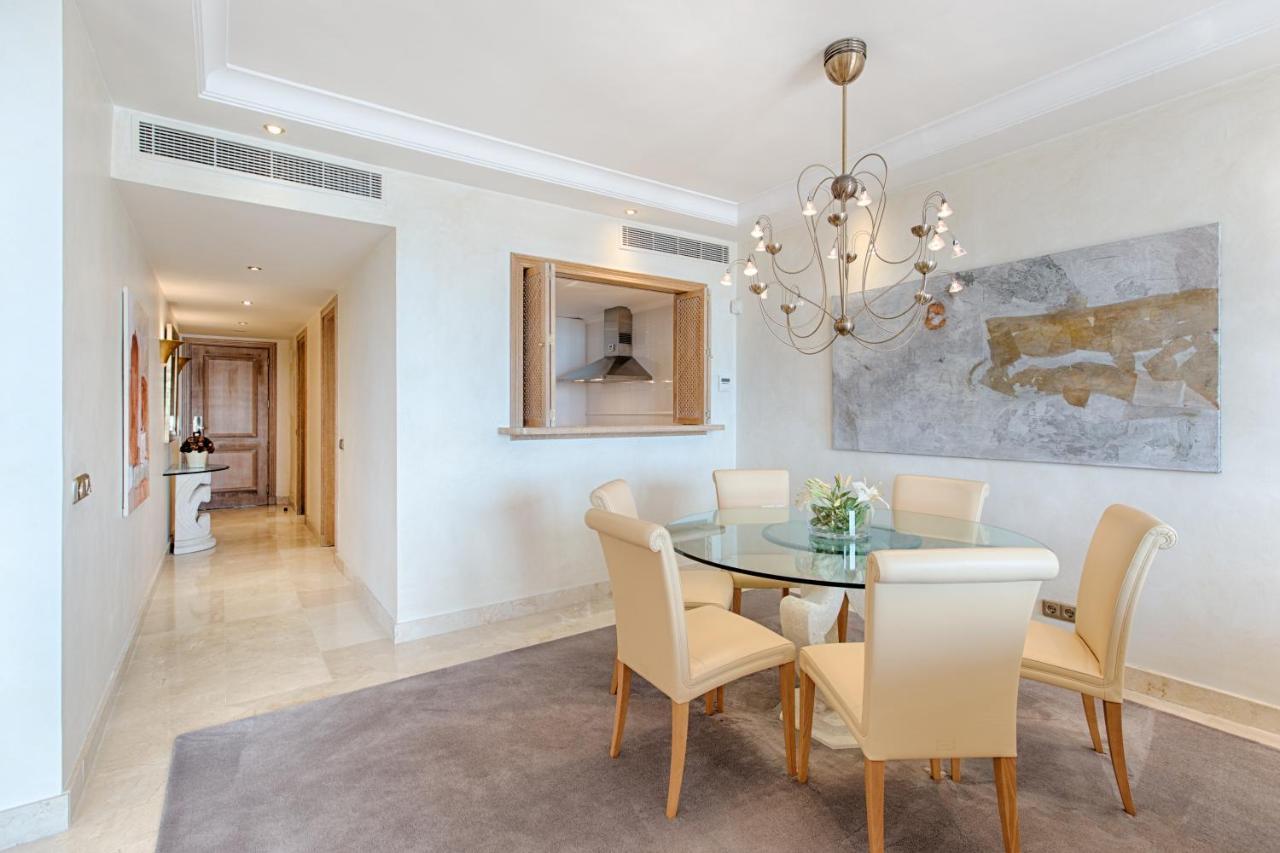 Bahia Beach Apartments Estepona Ngoại thất bức ảnh