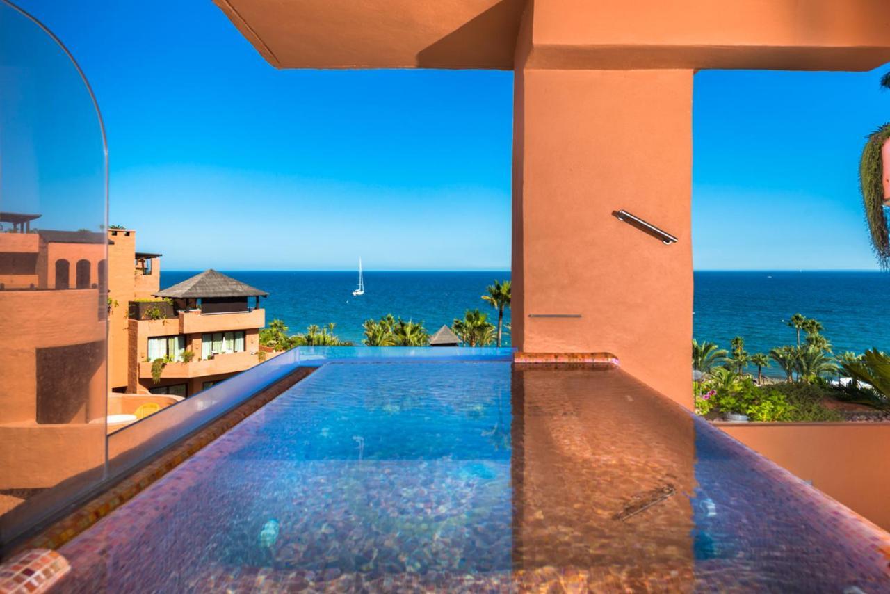 Bahia Beach Apartments Estepona Ngoại thất bức ảnh