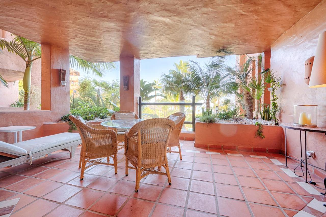 Bahia Beach Apartments Estepona Ngoại thất bức ảnh